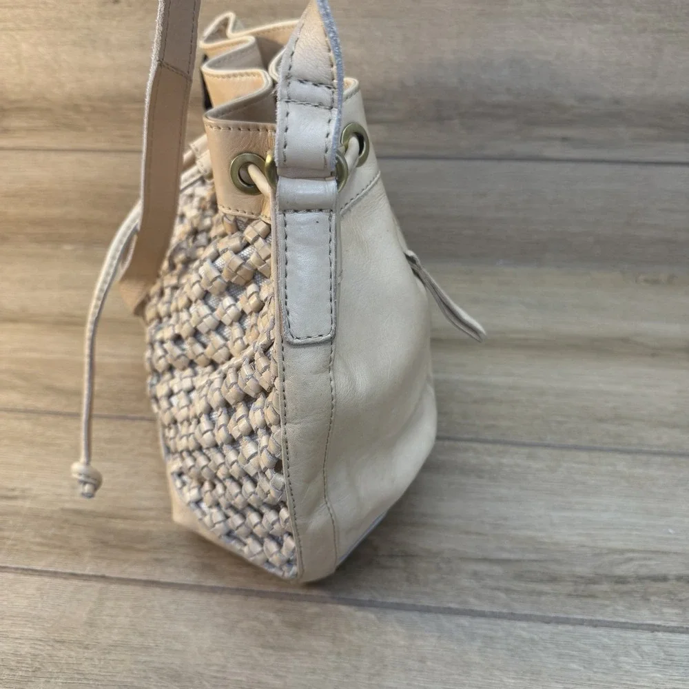 Marta Ponti Portugal Bag Woven Leather Beige Hobo Bucket Crossbody Drawstring